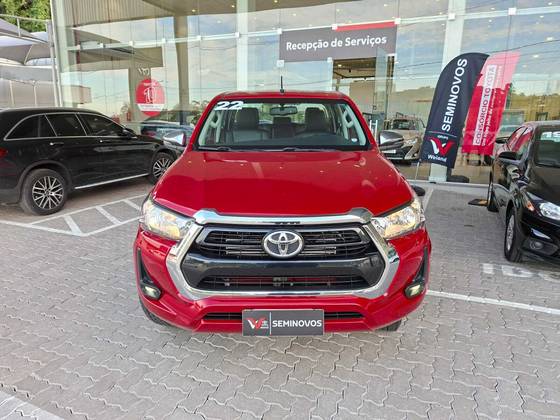 TOYOTA HILUX 2.8 D-4D TURBO DIESEL CD SRV 4X4 AUTOMÁTICO